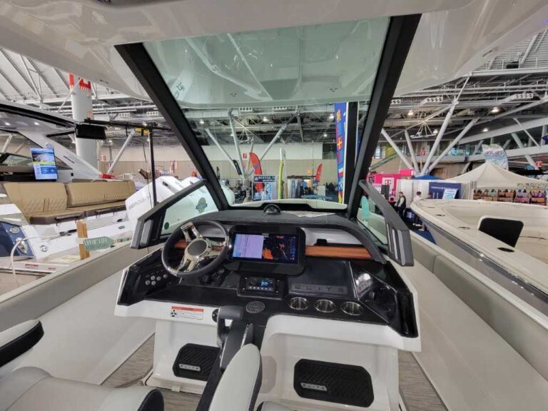 2026 Monterey Elite 25 Stern Drive US-RGFEE104J526 [photo 17]